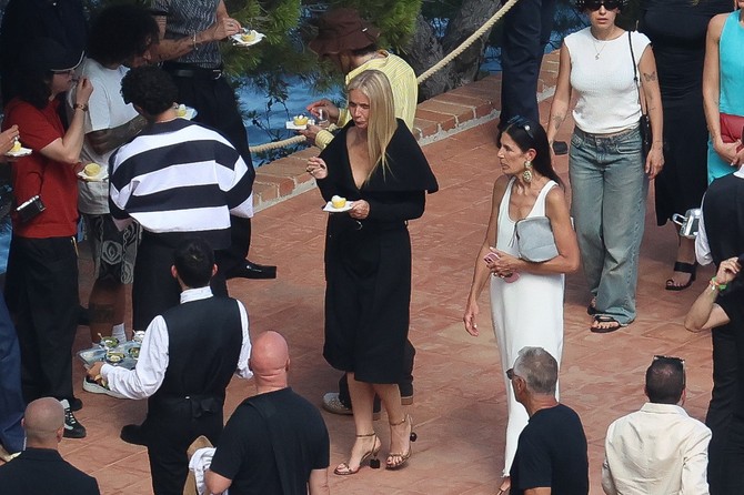Jacquemus  modni  šou na Kapriju: Gvinet Paltrou