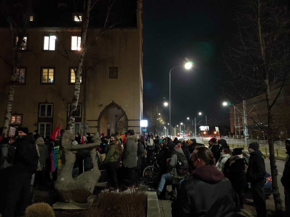 Protest w Szczecinie przed siedzibą Prawa i Sprawiedliwości