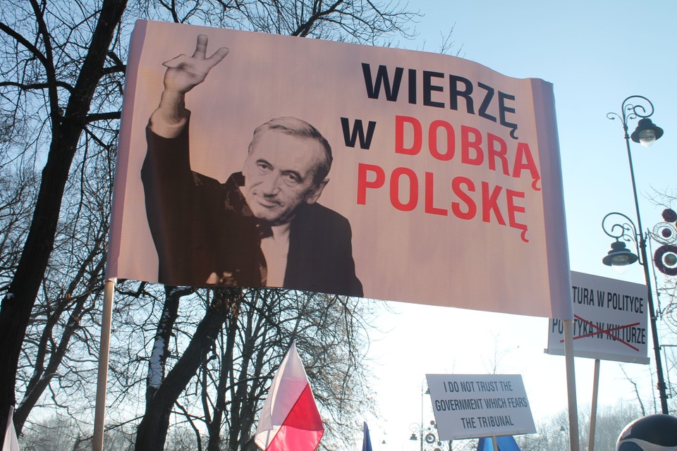 Manifestacje KOD w obronie wolności. Najciekawsze transparenty