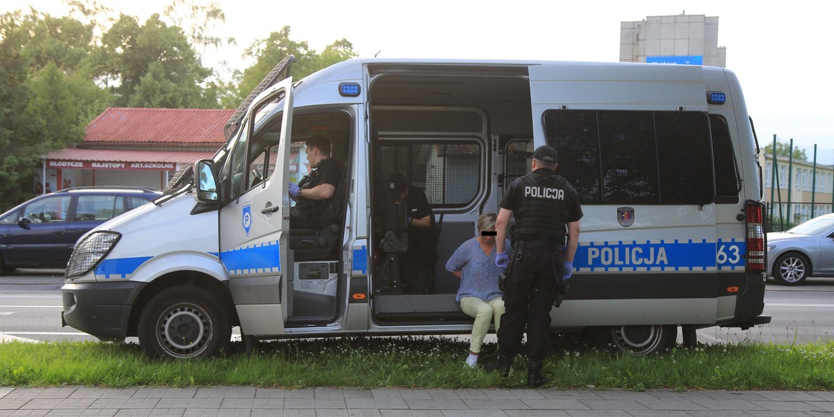 Spowodowała kolizję i pobiła policjantkę. Zapadł wyrok