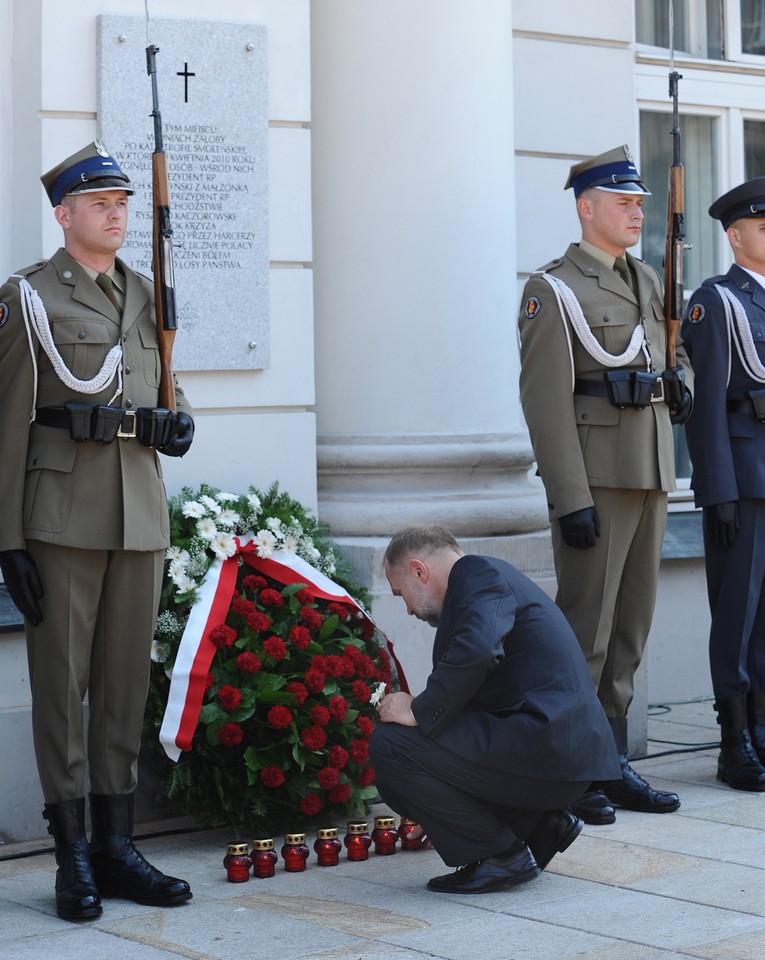 WARSZAWA PAŁAC PREZYDENCKI TABLICA PAMIĄTKOWA KATASTROFA SAMOL