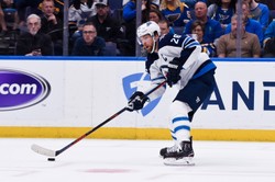 300. gol Wheelera uratował Jets. Scheifele zapewnił wygraną [WIDEO]