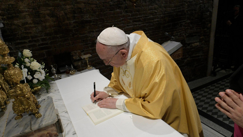 Franciszek odwiedził Loreto i podpisał adhortację „Christus vivit” 