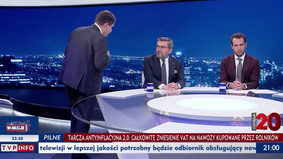 Awantura w TVP Info. Daniel Milewski z Prawa i Sprawiedliwości wyszedł ze studia (zrzut ekranu)