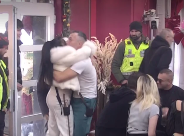 NIKAD EMOTIVNIJE U "ELITI 9!" Zlata i Hasan skočili SINU Mikiju u zagrljaj pred Novu godinu - svima pokazali koliko su se uželeli! 