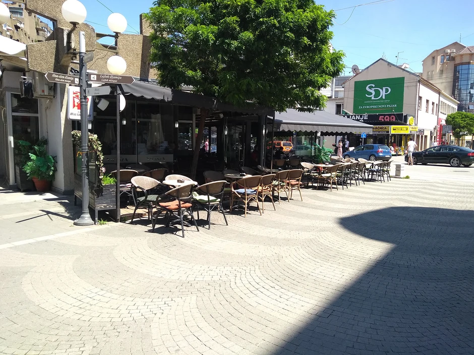 NOVIPAZAR Prazni kafići foto N Kočović