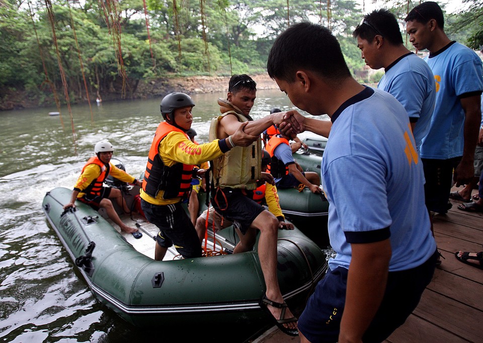 PHILIPPINES FLOOD RESCUE OPERATIONS TRAINING