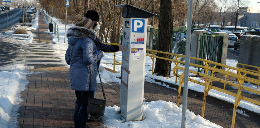 Miasto żeruje na pacjentach. Kłopoty z parkingami przy Ceglanej w Katowicach