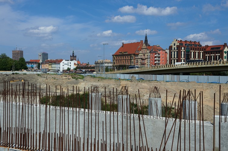 W kompleksie Forum Gdańsk powstanie około 220 lokali handlowych i usługowych, multikino, klub fitness, restauracje i kawiarnie oraz wielopoziomowy parking na 1,1 tys. miejsc.<br><br>fot. (aw/cat) PAP/Adam Warżawa