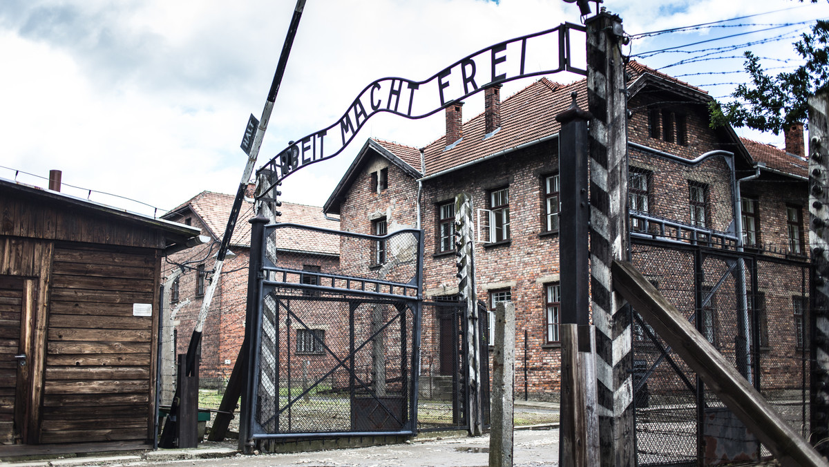 Żydzi i uchodźcy odwiedzą obóz KL Auschwitz-Birkenau