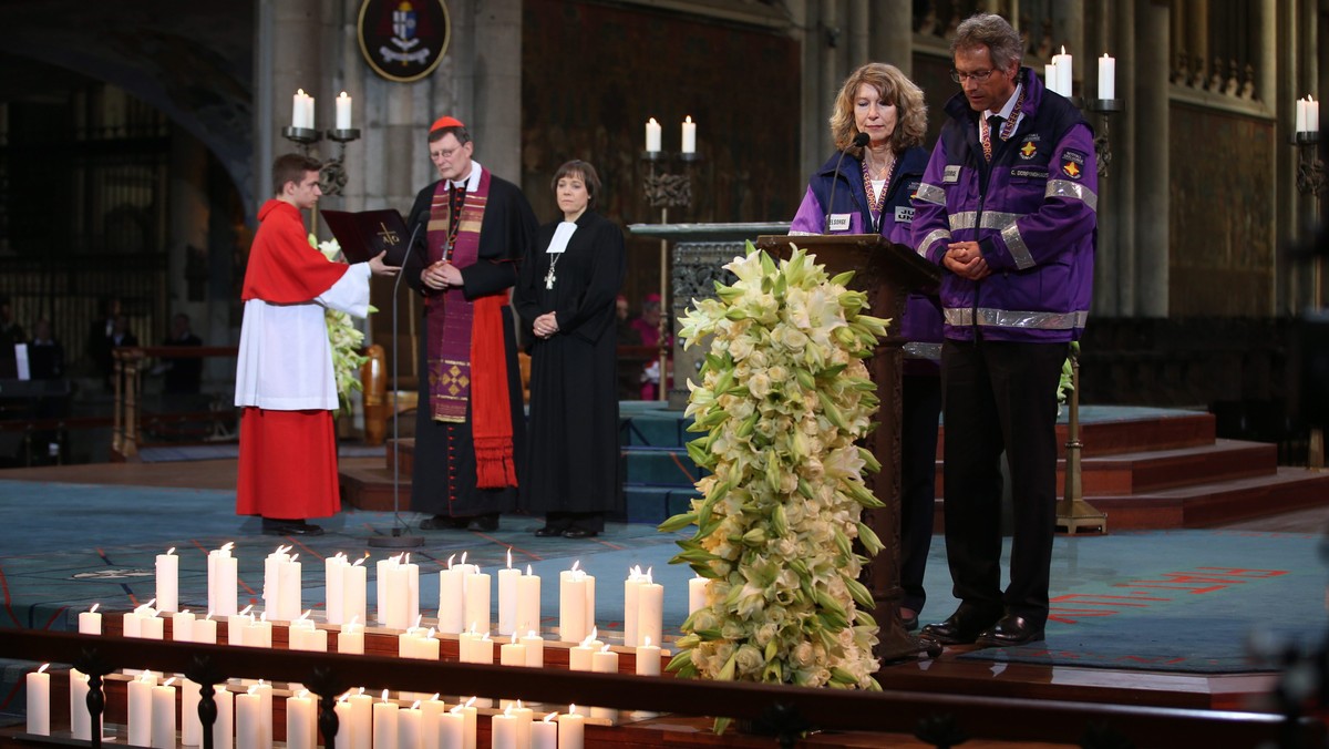 W katedrze w Kolonii rozpoczęło się w południe ekumeniczne nabożeństwo żałobne w intencji ofiar katastrofy samolotu linii Germanwings, który 24 marca rozbił się we francuskich Alpach ze 150 osobami na pokładzie; wszyscy zginęli.