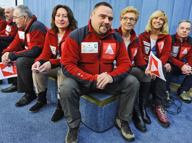 Uczestnicy wyprawy 'Parlament na szczyt dla dzieci'