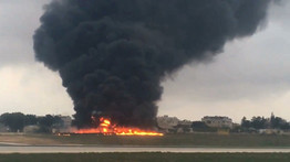 Megrázó fotók a máltai repülőgép-szerencsétlenségről - szinte semmi sem maradt a gépből - galéria
