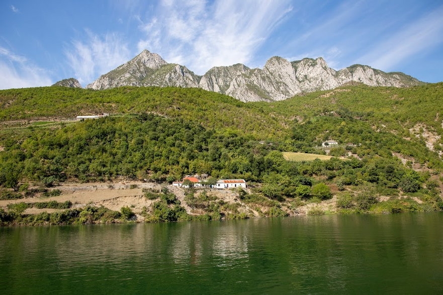 Jezioro Koman, Albania