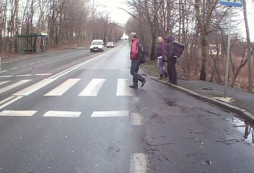 Kierowca nissana zabił na pasach przechodnia