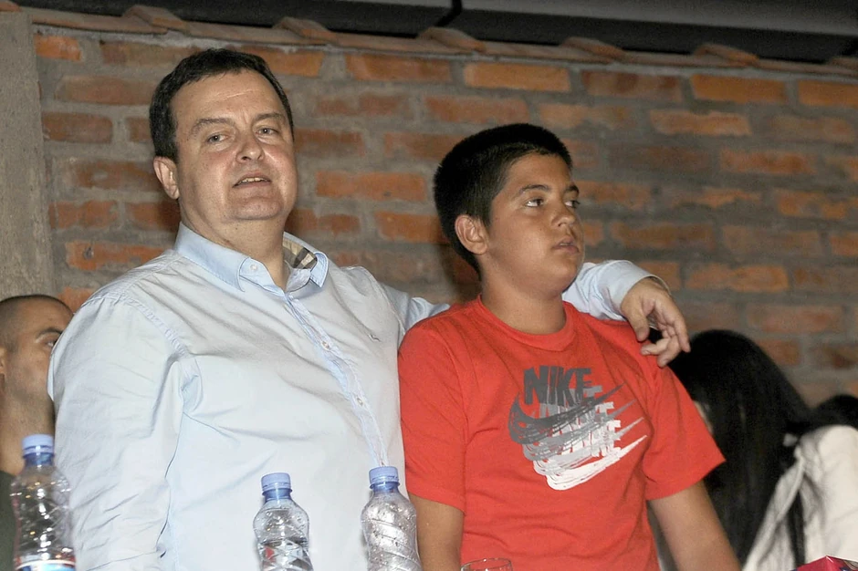 Ministar u društvu sina Luke