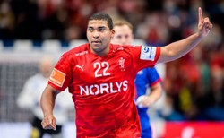 MŚ piłkarzy ręcznych. Duńczyk Mensah Larsen w izolacji po pozytywnym teście na COVID-19