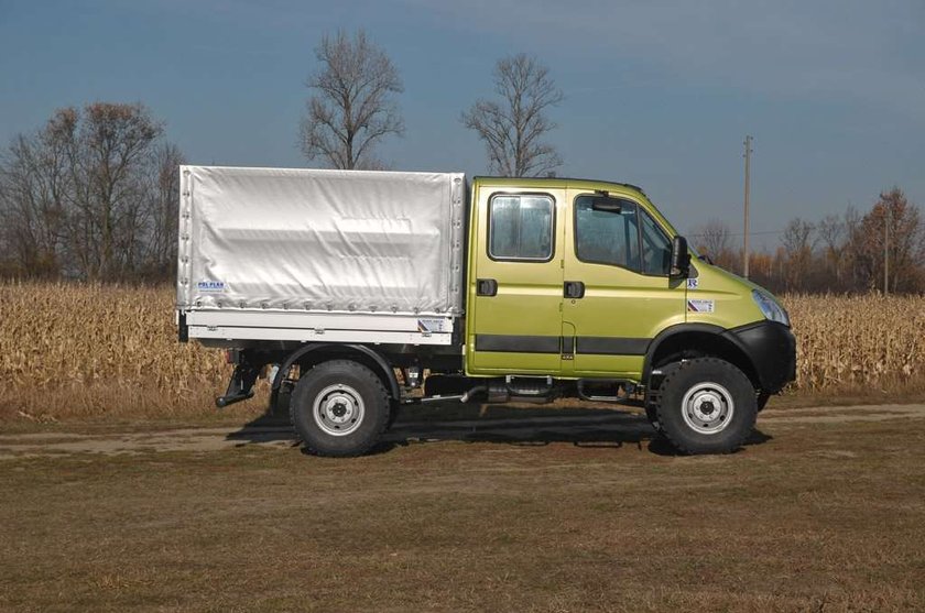 Suzuki Jimny, Iveco Daily 4x4, Suzuki, Iveco, samochód, auto, SUV, 4x4,