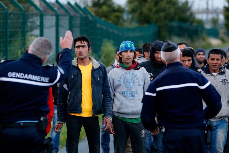 Nielegalni imigranci we Francji