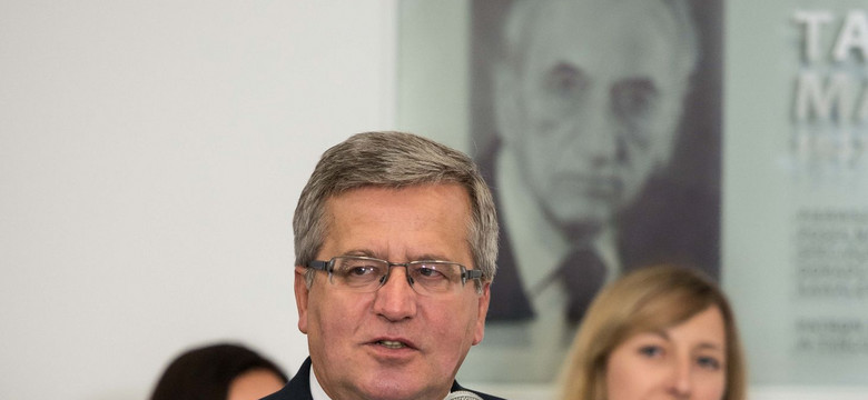 Prezydent odsłonił tablicę upamiętniającą Tadeusza Mazowieckiego
