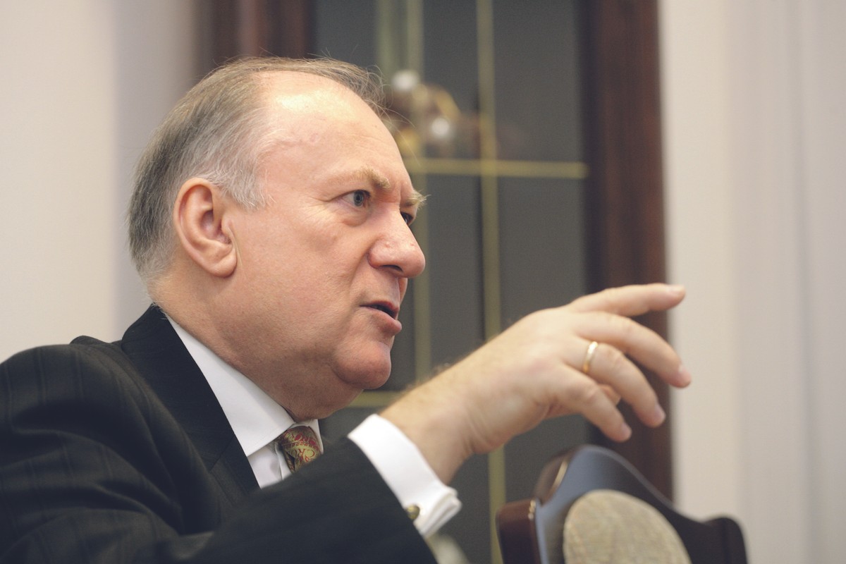 "Jesteśmy odpowiedzialni za spiralę cen i płac czyli za efekty drugiej rundy i do tego dopuścić nie możemy. My oczywiście nie jesteśmy przeciwni podwyżkom płac, ale nie mogą one przekraczać takiego agregatu - wydajność pracy i naszego celu inflacyjnego" - tłumaczy członek RPP. Fot. GP