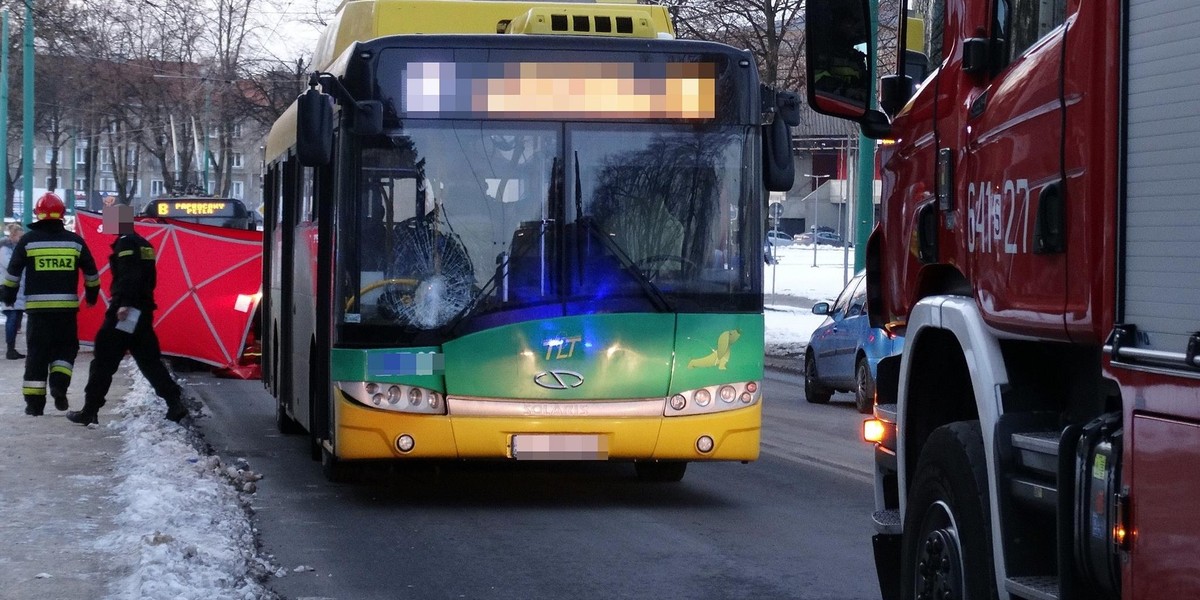 Dziecko wpadło pod trolejbus