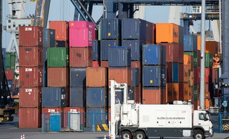 Mniejsza nadwyżka zagranicznego handlu towarowego