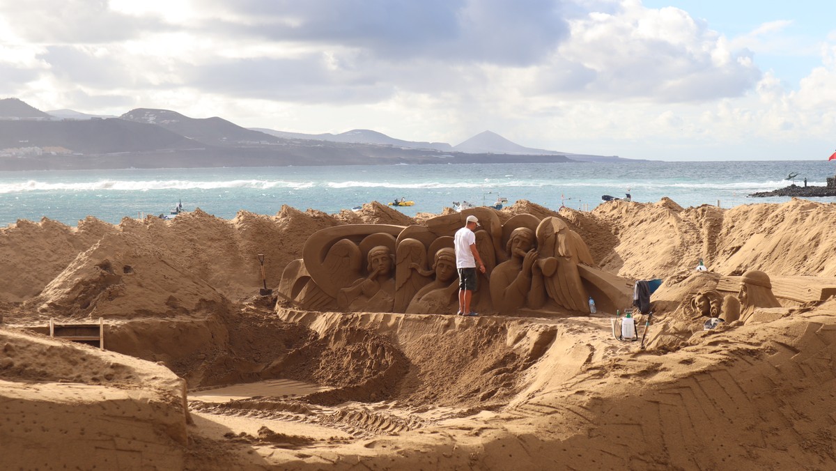 Piaskowa szopka na plaży Las Canteras, Las Palmas de Gran Canaria