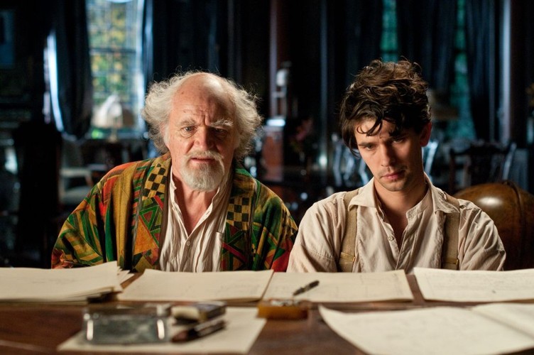 Jim Broadbent i Ben Whishaw