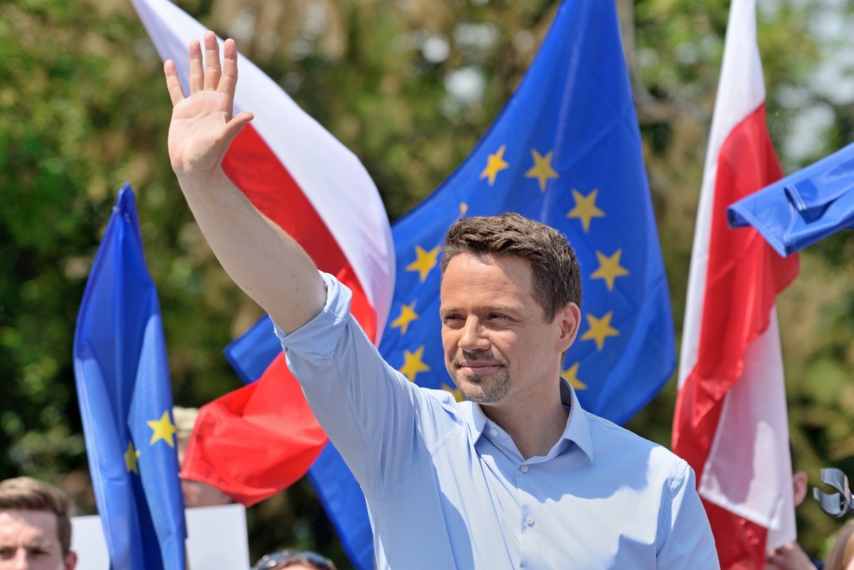 Trzaskowski złożył obietnicę. "Przyjdę do Sławomira Mentzena na rozmowę"