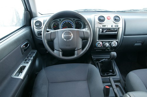 Isuzu D-Max 3.0L D LS: Pikap na co dzień