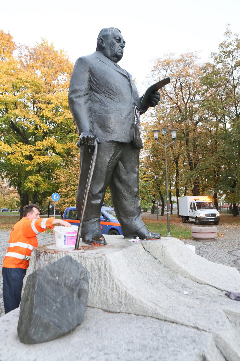 Katowice. Zniszczenie pomnika gen. Jerzego Ziętka