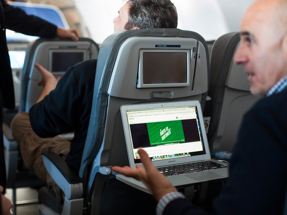 'I'm a customer who refuses to close their laptop before takeoff — what do you do?' Then, 'You come back and I still haven't turned it off — what do you do now?' — United Airlines