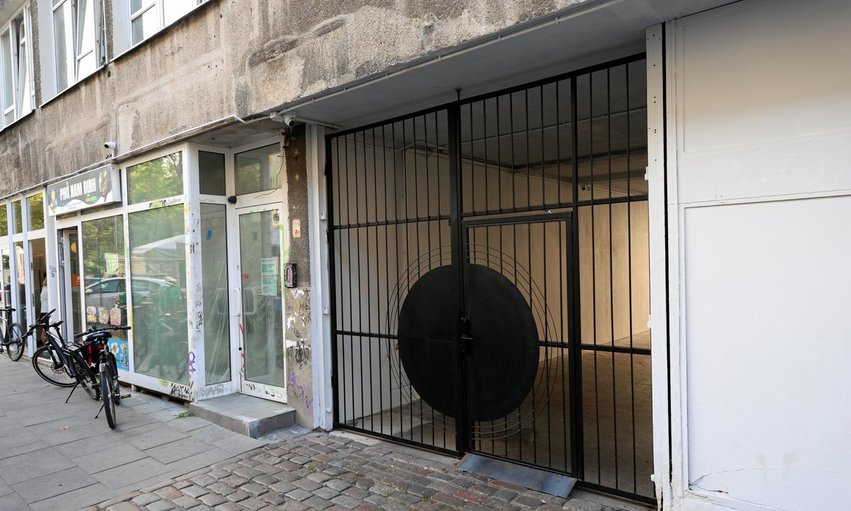 Awantura o bramę na Powiślu. "To dla mnie upokarzające i skandaliczne". Jest decyzja sądu