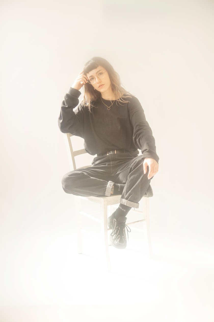 Margaux Corda (27) schloss 2018 ihren Bachelor in Fotografie an der Lausanner Kunsthochschule ECAL ab und arbeitet heute als freischaffende Fotografin. An der PhotoSchweiz stellt sie ihr Projekt «Blade for Babes» aus. 