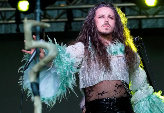 Michał Szpak zrobił coming out? Piosenkarz dementuje doniesienia