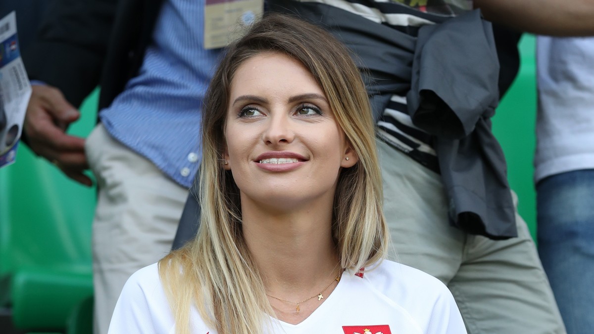 Dominika Grosicka, żona reprezentanta Polski i zawodnika Stade Rennais, Kamila Grosickiego, na swoim profilu na Instagamie zamieściła świetne zdjęcie. Życiowa partnerka piłkarza pokazała w sieci fotografię w bikini.