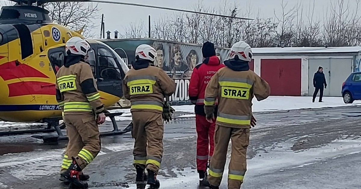 Tragedia w Oławie. Policja wyjaśnia, jak doszło do śmierci 42-latka. Służby zawiadomił jeden z mieszkańców