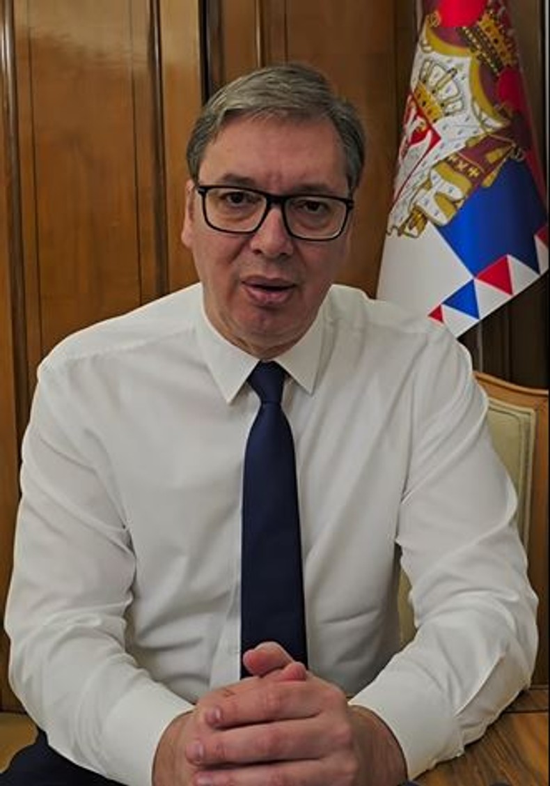 "NE ŽELE DA ČUJU MOJU MOLBU" Oglasio se Vučić povodom upada opozicije u Gradsku kuću u Novom Sadu: Država će pobediti siledžije (VIDEO)