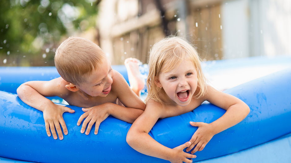 W basenie ogrodowym dziecko musi być pod stałą opieką rodzica