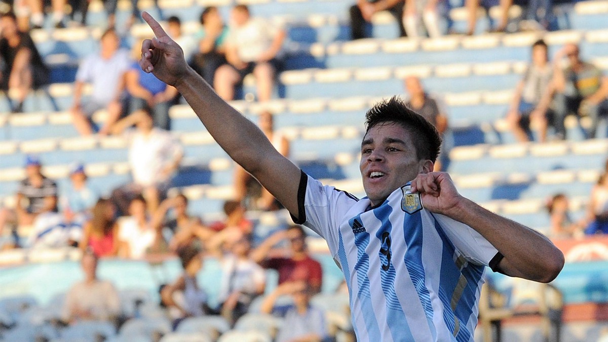 Giovanni Simeone, który jest synem Diega, trenera Atletico Madryt, otrzymał powołanie do reprezentacji Argentyny na turniej olimpijski w czasie igrzysk w Rio. W kadrze znalazł się także zawodnik Atletico Angel Correa.