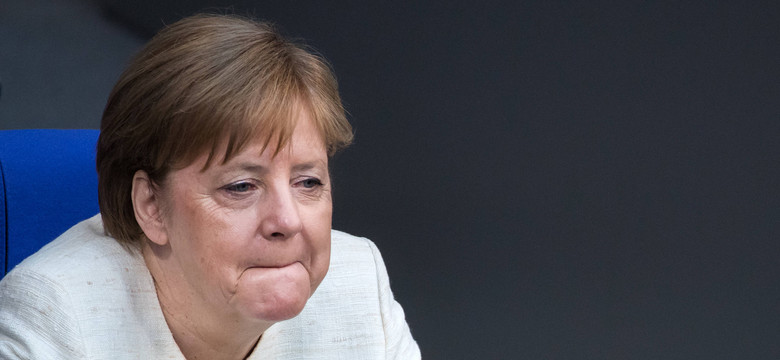 Merkel zgadza się na obozy dla uchodźców, żeby nie stracić władzy