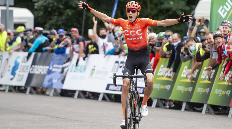 Valter Attila, itt még a CCC mezében a tavalyi Tour de Hongrie-n. / Fotó: MTI/Komka Péter.