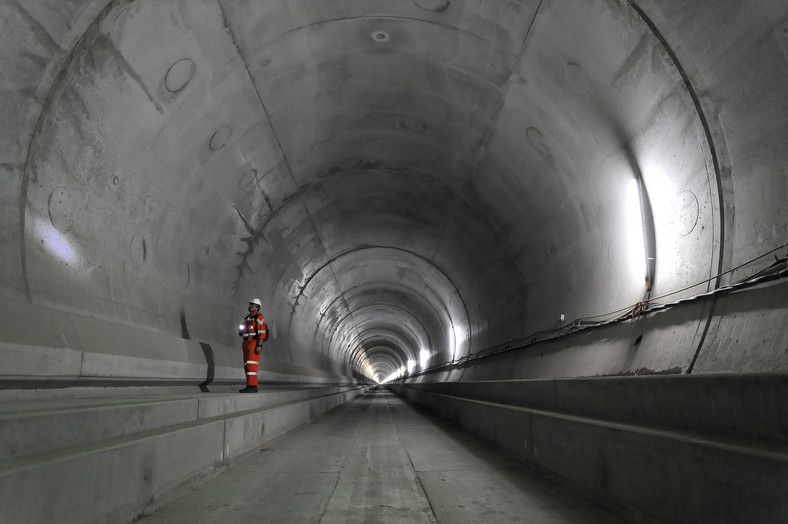 Tunel Gotthard Base Tunnel w Szwajcarii
