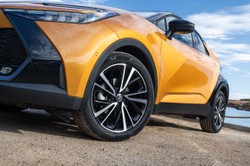 Nowa Toyota wjeżdża na rynek. Pierwsza jazda - będzie hit?