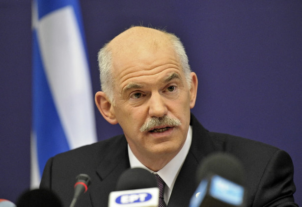 George Papandreou, premier Grecji na konferencji prasowej po nadzwyczajnym szczycie UE w Brukseli.