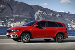 Fiat Tipo Cross doczekał się w końcu nadwozia kombi. Co nam zaoferuje?