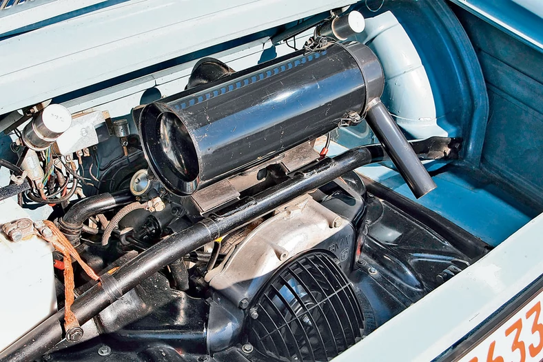 BMW 700 z dwucylindrowym silnikiem osiągnęło sukces, a 40 KM dało autu dynamiczny image.