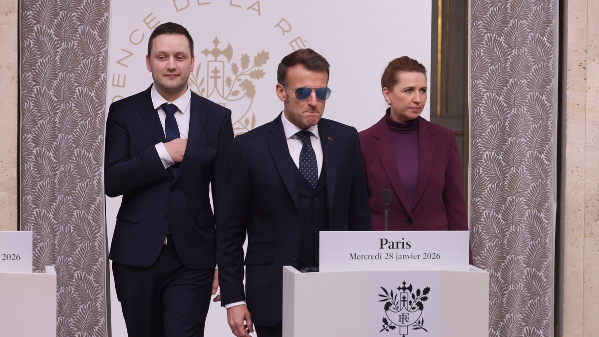 Jens Frederik Nilsen, Emanuel Makron i Mete Frederiksen