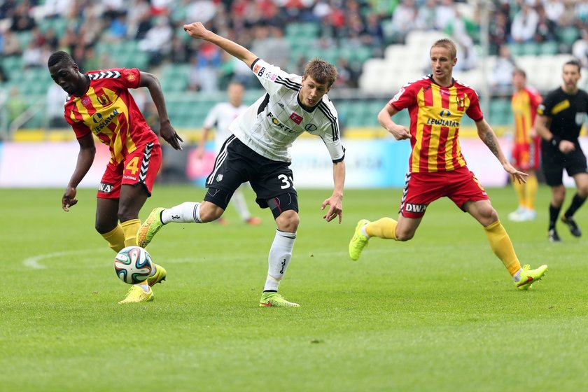 Legia podebrała piłkarza Lechowi